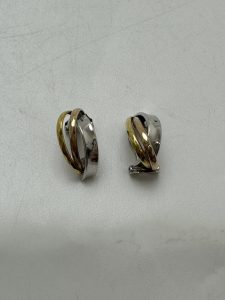 K18 デザインフープピアス