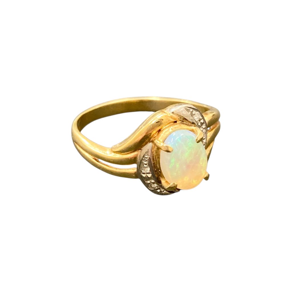 リング / K18Pt900 / オパール / メレダイヤ / 指輪 / 色石 / 貴金属 / アクセサリー