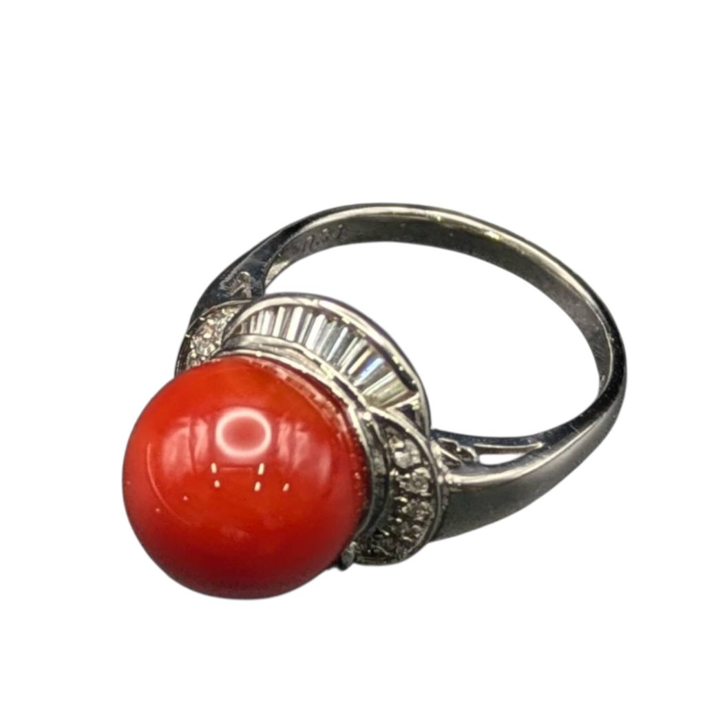 Pt900(プラチナ) 珊瑚5ct メレ0.35ct リング