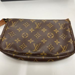 LOUIS VUITTONの高価買取ならさすがや福生銀座いなげや店！| 羽村市栄町| ルイヴィトンのポシェット