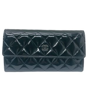 CHANEL（シャネル） エナメル マトラッセ 長財布