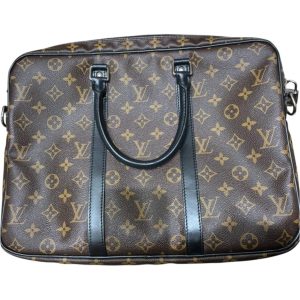 Louis Vuitton ルイヴィトン モノグラム ポルト ドキュマン　札幌市 東区 元町