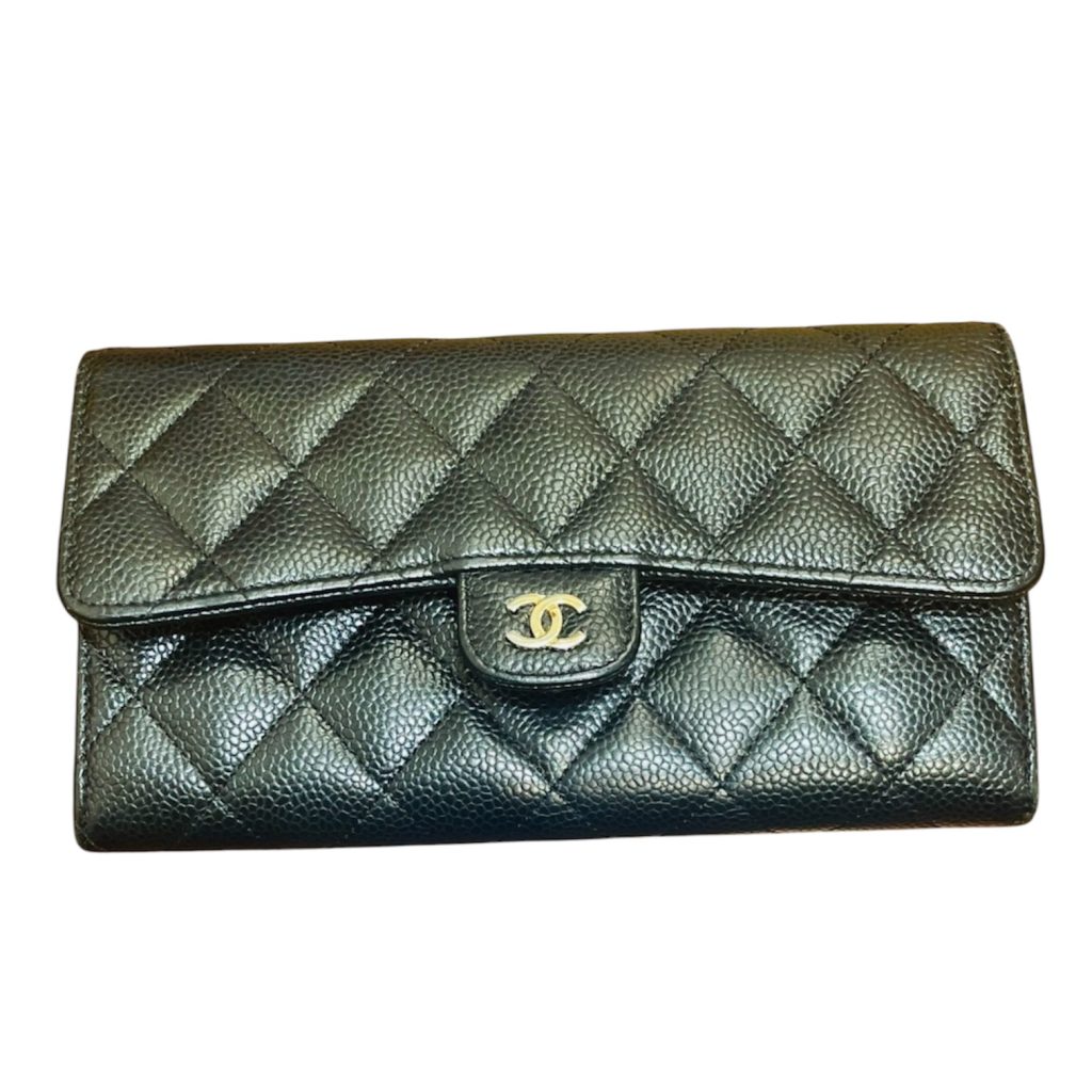 シャネル（CHANEL）マトラッセ キャビアスキン フラップ長財布（長財布）