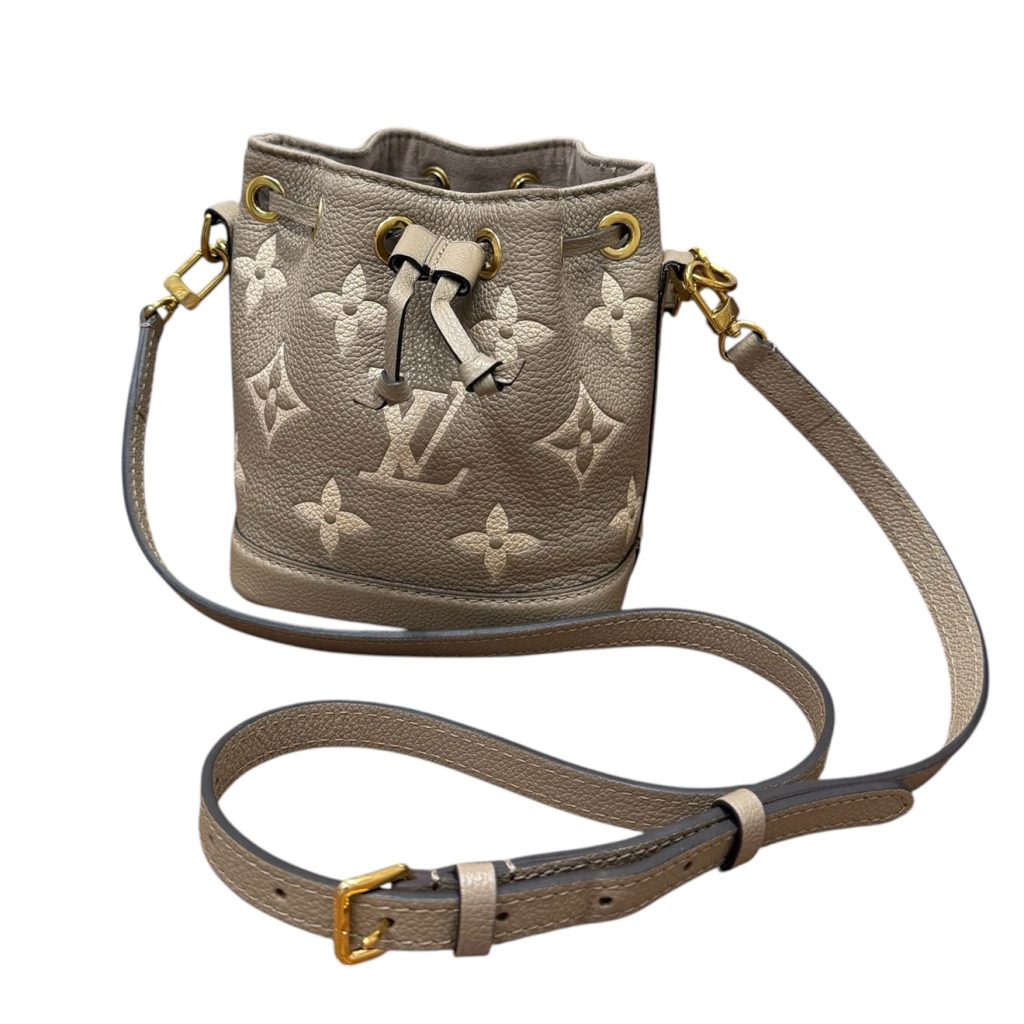 Louis Vuitton　ルイヴィトン　ナノノエ　モノグラムアンプラント