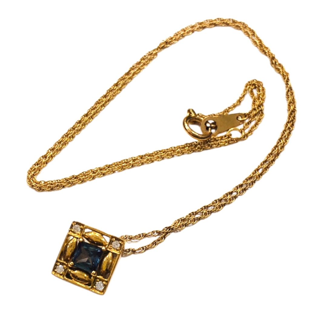 K18(18金)　アレキサンドライト0.3ct ネックレス