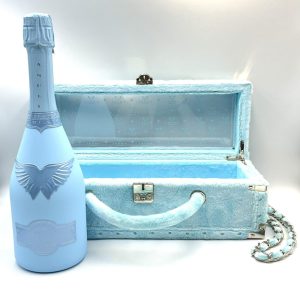 【ANGEL CHAMPAGNE エンジェル シャンパン ドゥミセック ブルー】専用ケース付きでお買取り|前橋市国領町