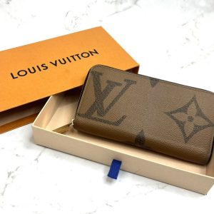 【LOUIS VUITTON ジッピー・ウォレット M69353】モノグラム・ジャイアント リバースを高価買取｜前橋市天川原町