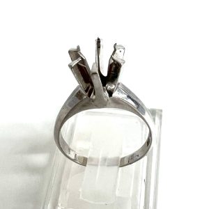 【三沢市】Pt900　石の外れたリング　をお買取り致しました！