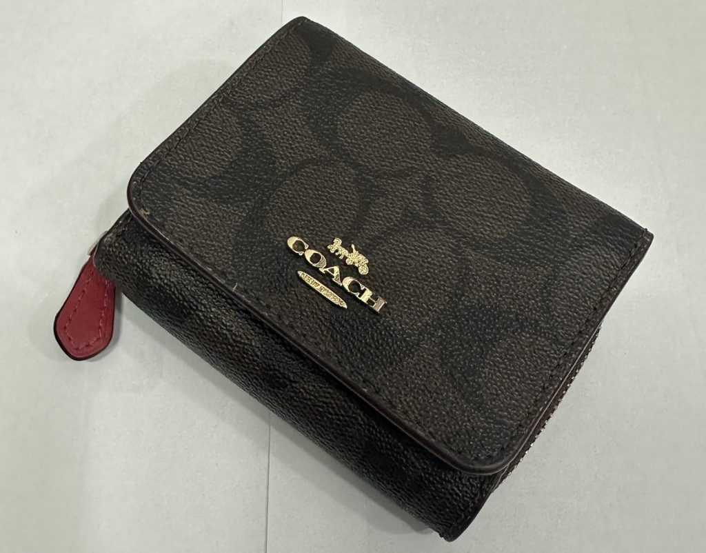 COACH シグネチャー スモール 三つ折り財布