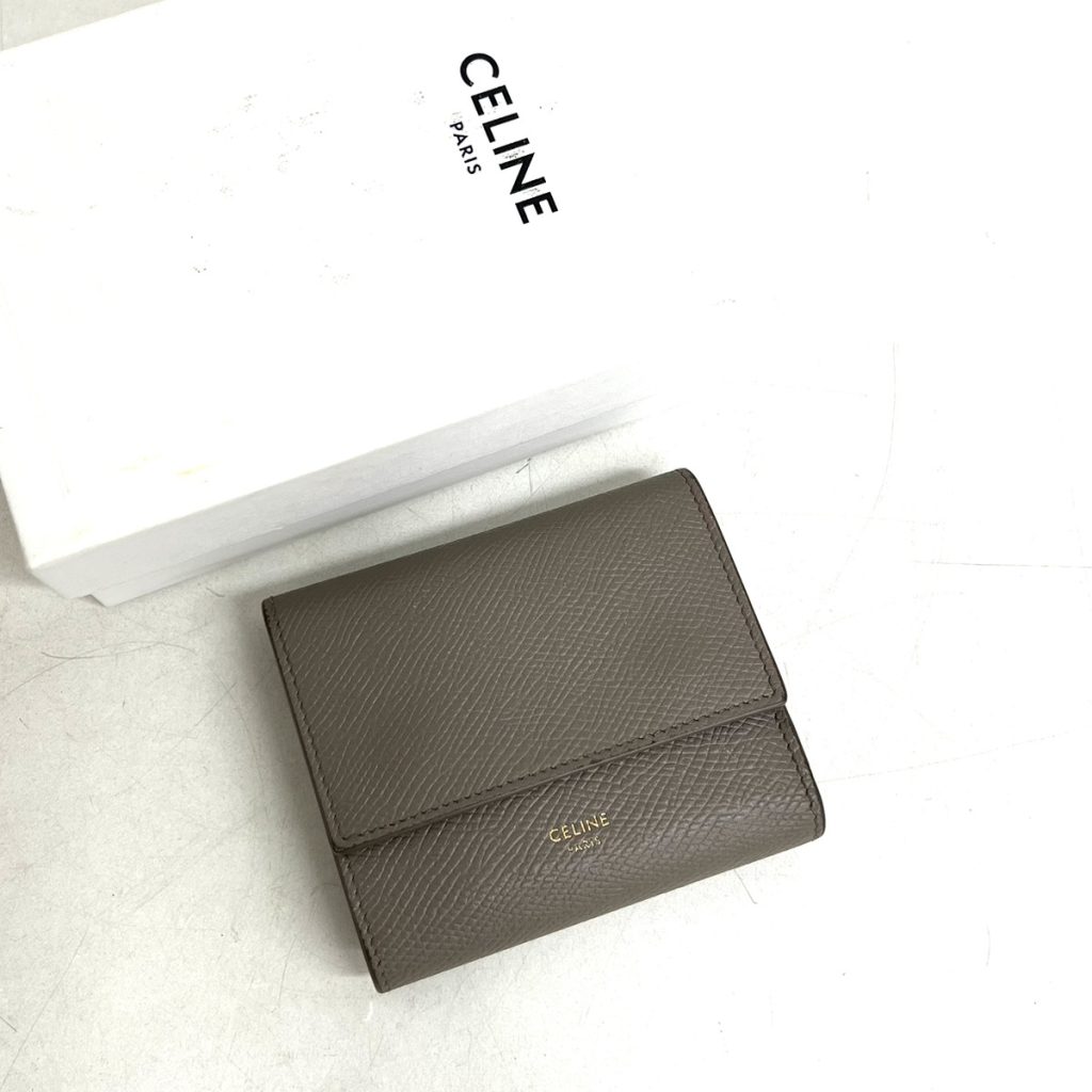 【三沢市】セリーヌ スモール トリフォールド コンパクトウォレット　をお買取り致しました！