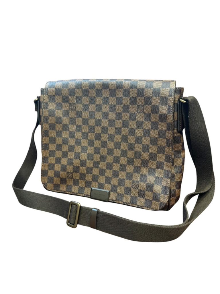 Louis vuitton ディストリクトPM ショルダーバッグ ダミエ
