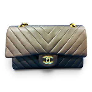 シャネル（CHANEL）Vステッチ（シェブロン） Wチェーン ショルダーバッグ