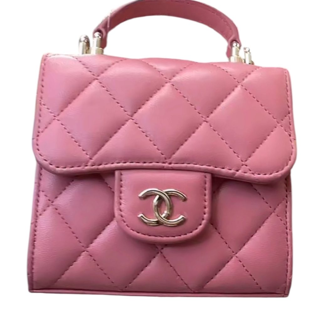 CHANEL シャネル マトラッセ チェーンクラッチ