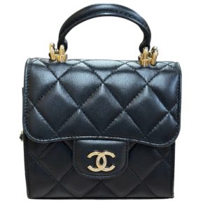 シャネル（CHANEL）「ミニマトラッセ ラムスキン（型番:AP2682）」