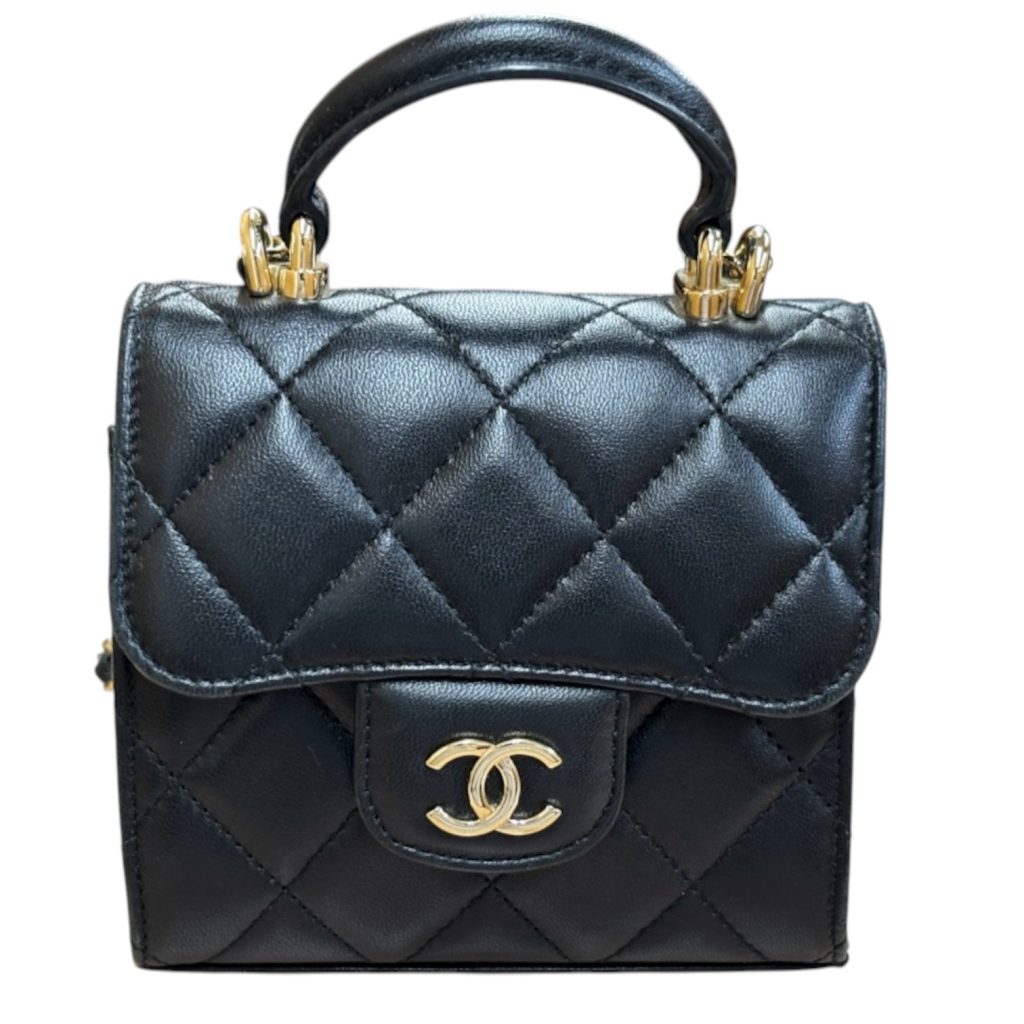 シャネル（CHANEL）「ミニマトラッセ ラムスキン（型番:AP2682）」