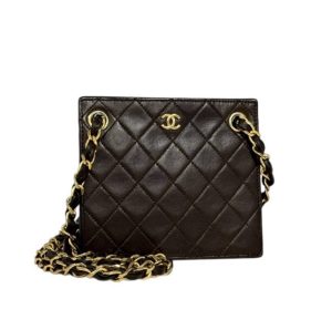 シャネル　Chanel　ヴィンテージ マトラッセ スクエア型 チェーンショルダーバッグ