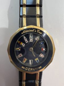 コルム腕時計