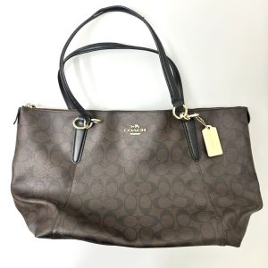 コーチ（COACH）シグネチャーアヴァトート