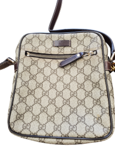 GUCCI　GGスプリーム　ショルダーバッグ