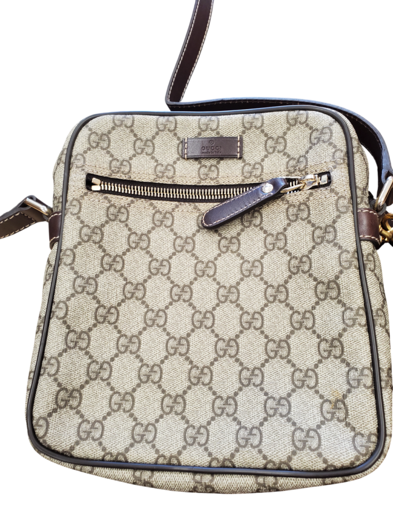 GUCCI　GGスプリーム　ショルダーバッグ