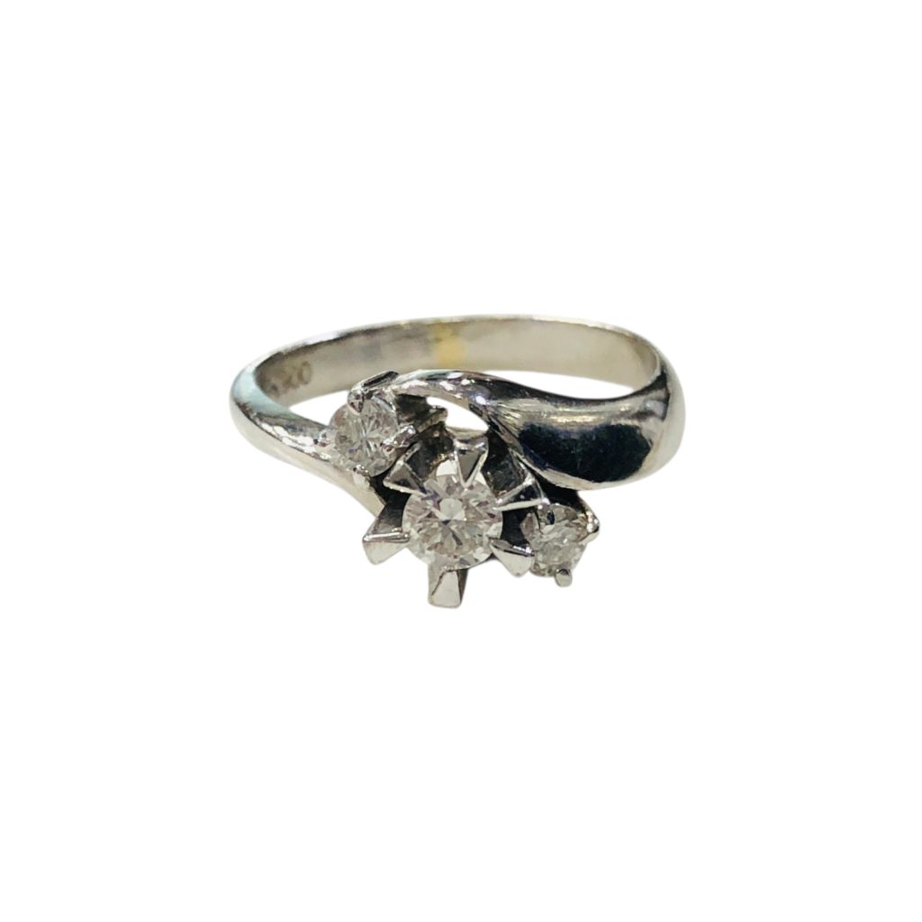 Pt900（プラチナ900）　ダイヤ0.15ct、0.14ct　リング