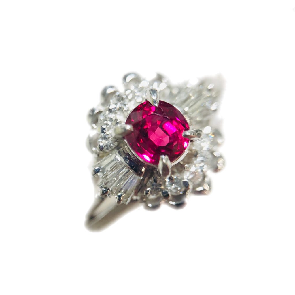 Pt900（プラチナ900） ルビー0.56ct メレダイヤモンド0.22ct リング