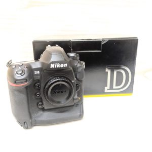 Nikon　D6　カメラ　ニコン