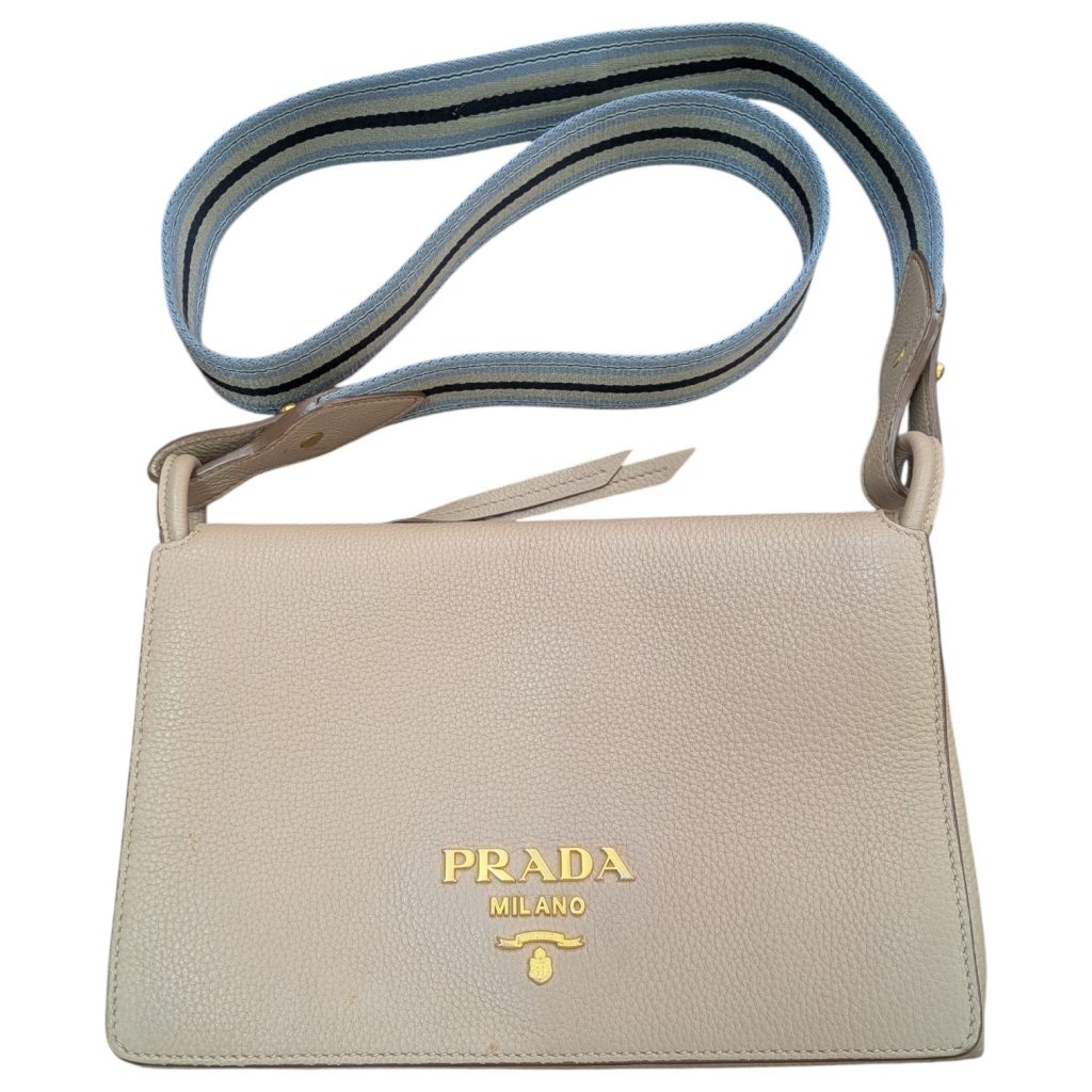 プラダ PRADA レザーショルダーバッグ