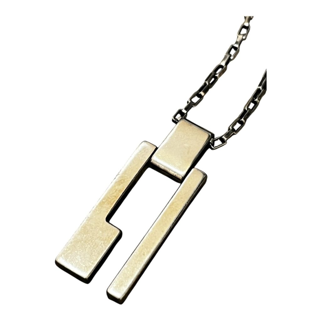 GUCCI グッチ Gキューブネックレス