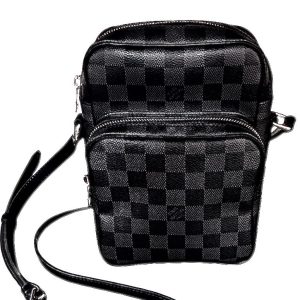 LOUIS VUITTON ダミエ・グラフィット ショルダーバッグ