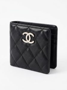 シャネル（CHANEL） キャビアスキン / 二つ折り財布