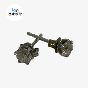 Pt900 ダイヤモンド付き ピアス